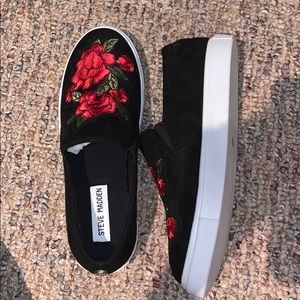 steve madden embroidered floral slip ons